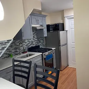 Guest house Affordable In Queens