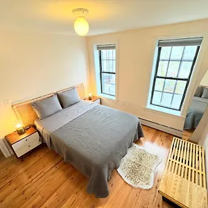 Guest house The Waltham Private & Bathroom John F Kennedy Jfk Lga Airport Manhattan Penn Station Bullet-train 15 Min
